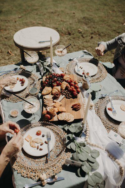 Local business brings luxury picnics to area